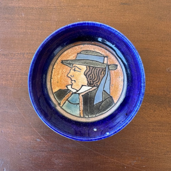 Vintage Quimper Odetta - Picture 1 of 4